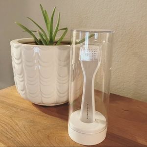 Rodan + Fields micro-exfoliating Derma-Roller